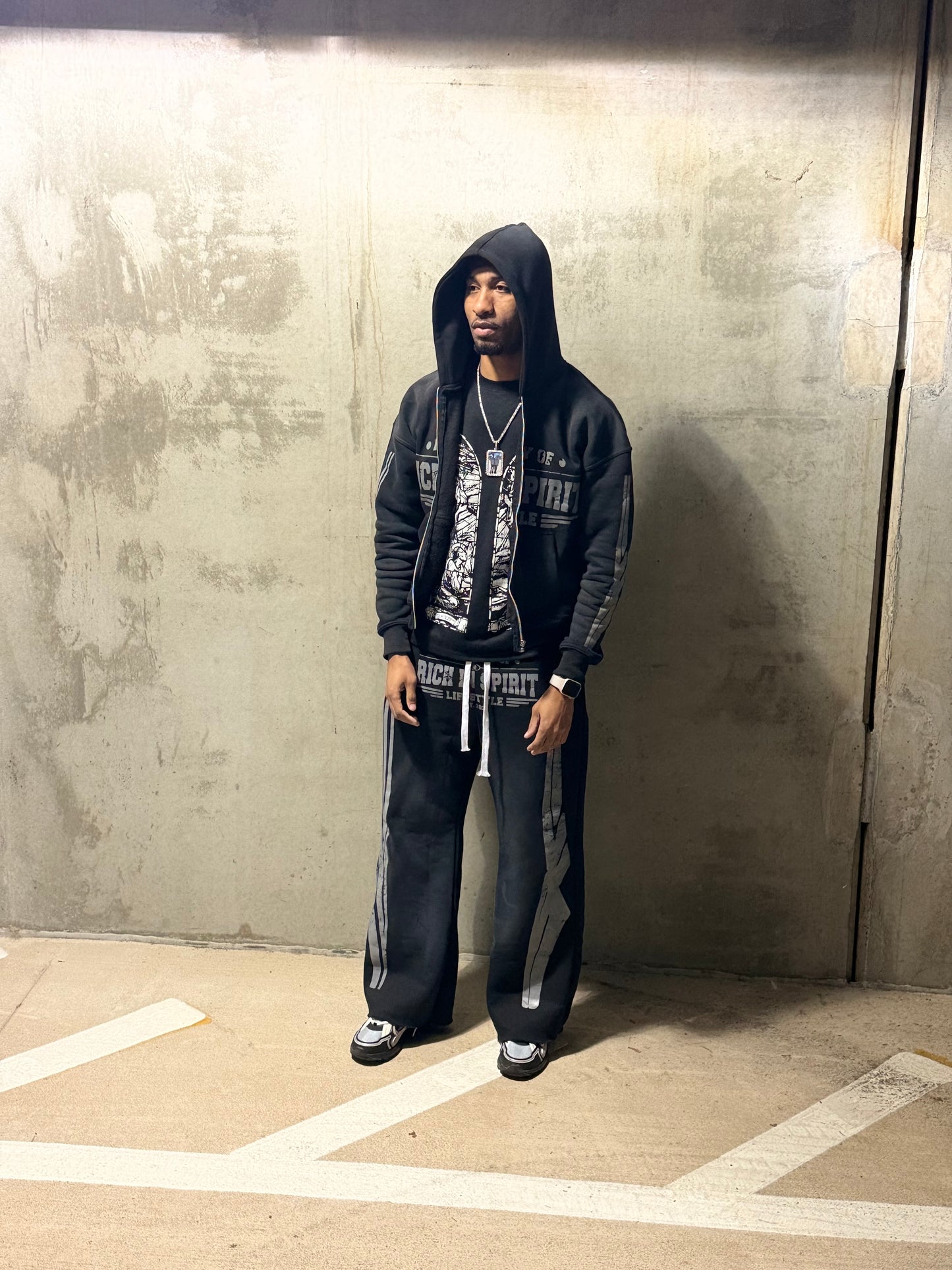 Rich’N Black Hoodie Set